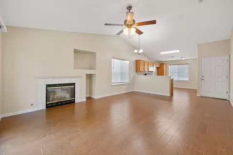 4231 E Paradise Ave, Visalia, CA 93292 photo 9
