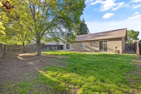 4231 E Paradise Ave, Visalia, CA 93292 photo 22