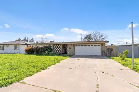 1699 E Academy Ave, Tulare, CA 93274