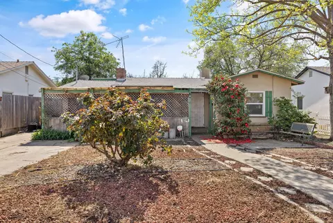 1019 E Laurel Ave, Visalia, CA 93292