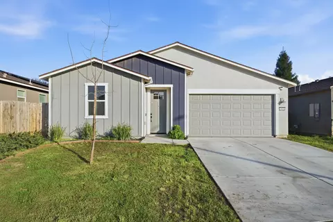 2824 S Cain St, Visalia, CA 93292