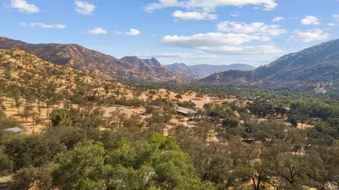 View/Area - 43157 Redstone Ln, Three Rivers, CA 93271 photo 1 of 5