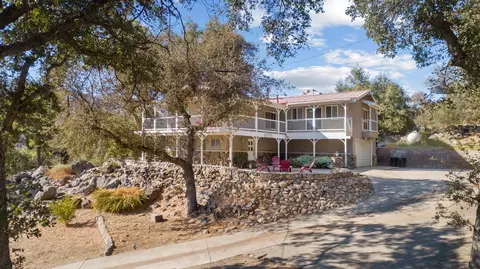 Exterior - 43157 Redstone Ln, Three Rivers, CA 93271 photo 13 of 17