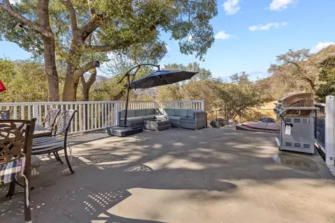 Exterior - 43157 Redstone Ln, Three Rivers, CA 93271 photo 5 of 17