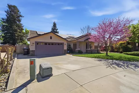 Exterior - 4111 W Redding Ave, Visalia, CA 93277 photo 4 of 21