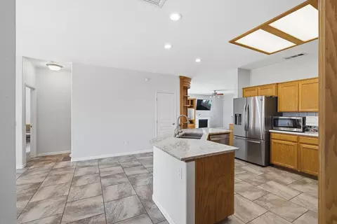Kitchen - 4111 W Redding Ave, Visalia, CA 93277 photo 7 of 8