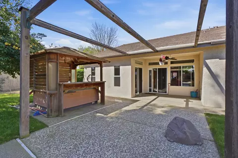 Exterior - 4111 W Redding Ave, Visalia, CA 93277 photo 8 of 21