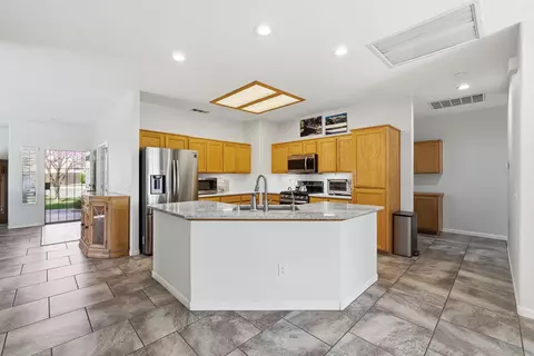 Kitchen - 4111 W Redding Ave, Visalia, CA 93277 photo 1 of 8