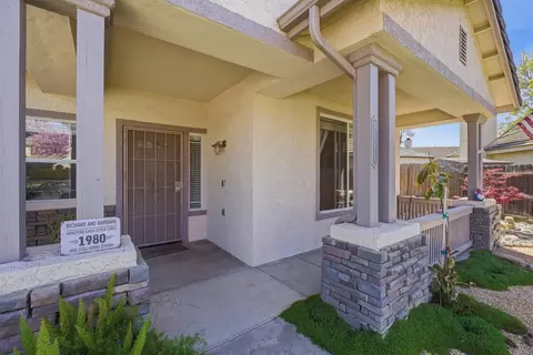Exterior - 4111 W Redding Ave, Visalia, CA 93277 photo 5 of 21