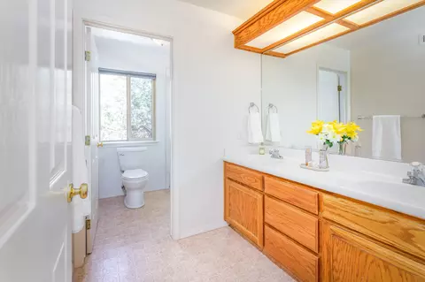 Bath - 46798 Sequoia Ct, Three Rivers, CA 93271 photo 5 of 6