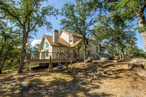Exterior - 46798 Sequoia Ct, Three Rivers, CA 93271 photo 14 of 19