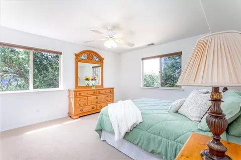 Bedroom - 46798 Sequoia Ct, Three Rivers, CA 93271 photo 3 of 5