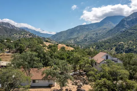 View/Area - 46798 Sequoia Ct, Three Rivers, CA 93271 photo 2 of 2