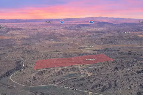 44530 Lewis Valley Rd, Hemet, CA 92544
