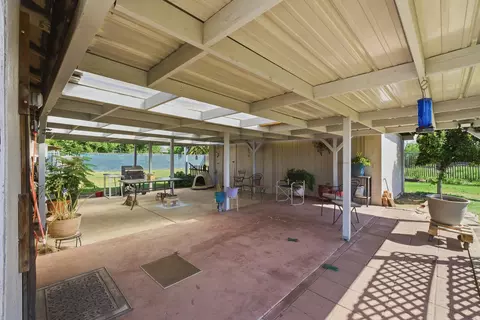 Exterior - 2120 S Kaweah Ave, Exeter, CA 93221 photo 4 of 10