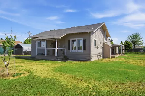 Exterior - 2120 S Kaweah Ave, Exeter, CA 93221 photo 2 of 10