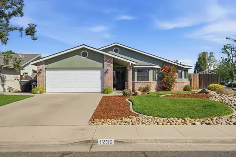 1230 W La Vida Ct, Visalia, CA 93277