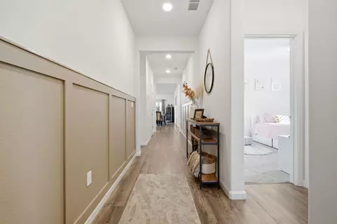 Entry Way - 3650 E Cherry Ave, Visalia, CA 93292 photo 2 of 8