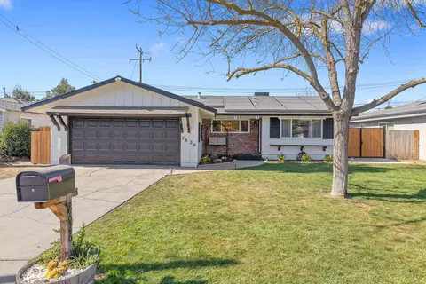 2626 W Princeton Ave, Visalia, CA 93277
