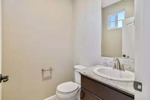 Bath - 3698 Sussex Ave, Clovis, CA 93619 photo 1 of 2