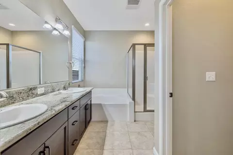 Entry Way - 3698 Sussex Ave, Clovis, CA 93619 photo 7 of 10