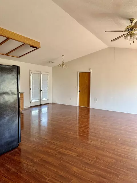 Living - 525 Cosart, Exeter, CA 93221 photo 2 of 3
