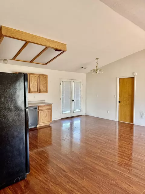 Living - 525 Cosart, Exeter, CA 93221 photo 3 of 3