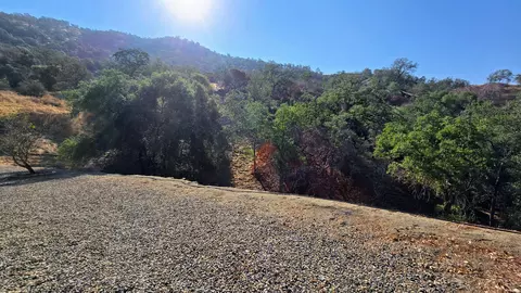 Exterior - 41299 E Mynatt Dr, Three Rivers, CA 93271 photo 12 of 42