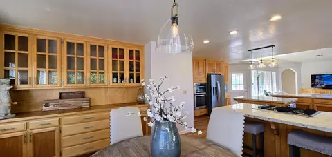Dining - 41299 E Mynatt Dr, Three Rivers, CA 93271 photo 4 of 4