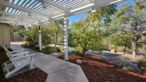 Exterior - 41299 E Mynatt Dr, Three Rivers, CA 93271 photo 7 of 42