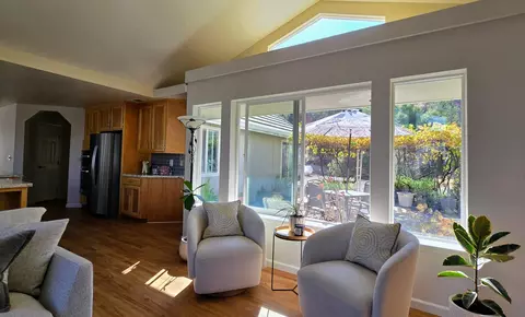 Living - 41299 E Mynatt Dr, Three Rivers, CA 93271 photo 4 of 10