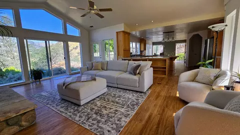Living - 41299 E Mynatt Dr, Three Rivers, CA 93271 photo 3 of 10