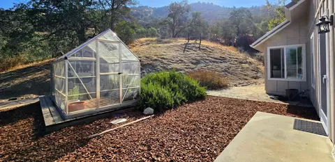 Exterior - 41299 E Mynatt Dr, Three Rivers, CA 93271 photo 23 of 42