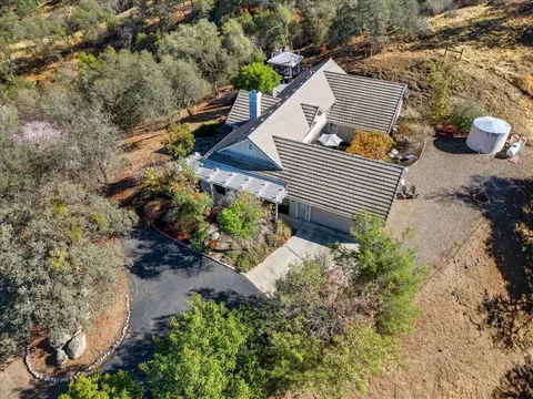 View/Area - 41299 E Mynatt Dr, Three Rivers, CA 93271 photo 11 of 14