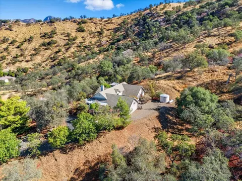 View/Area - 41299 E Mynatt Dr, Three Rivers, CA 93271 photo 10 of 14