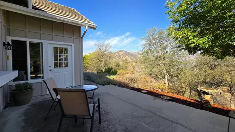 Exterior - 41299 E Mynatt Dr, Three Rivers, CA 93271 photo 13 of 42