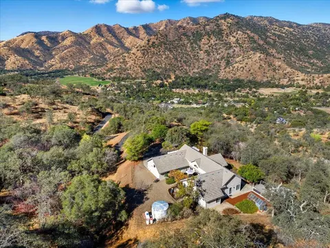 View/Area - 41299 E Mynatt Dr, Three Rivers, CA 93271 photo 2 of 14