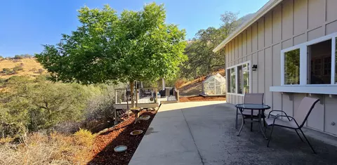 Exterior - 41299 E Mynatt Dr, Three Rivers, CA 93271 photo 11 of 42