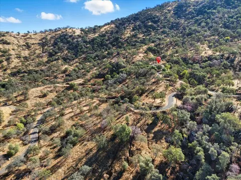 View/Area - 41299 E Mynatt Dr, Three Rivers, CA 93271 photo 7 of 14