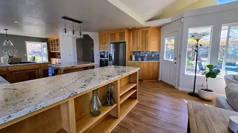 Kitchen - 41299 E Mynatt Dr, Three Rivers, CA 93271 photo 2 of 12