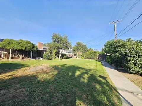 Exterior - 211 E Gail Ave, Tulare, CA 93274 photo 5 of 7