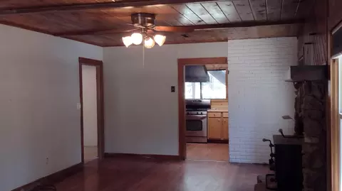 Living - 440 Trails End Dr, Springville, CA 93265 photo 6 of 7