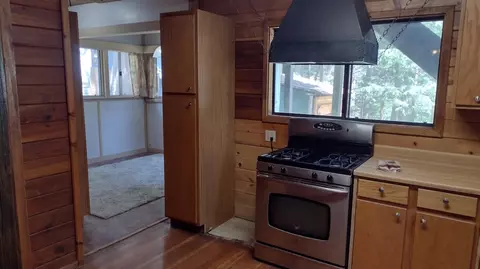 Kitchen - 440 Trails End Dr, Springville, CA 93265 photo 2 of 3