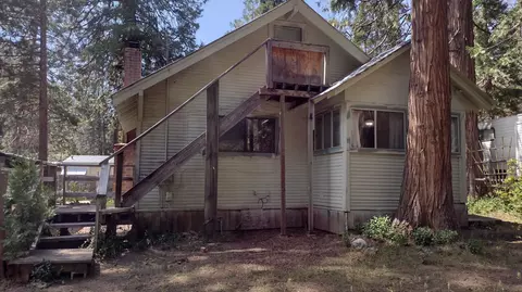 Exterior - 440 Trails End Dr, Springville, CA 93265 photo 8 of 12