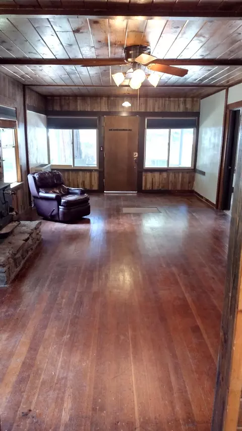 Living - 440 Trails End Dr, Springville, CA 93265 photo 7 of 7