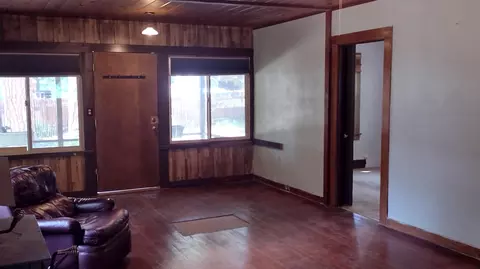 Living - 440 Trails End Dr, Springville, CA 93265 photo 5 of 7