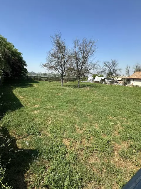 hall, Lindsay, CA 93247 photo 12