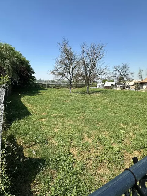 hall, Lindsay, CA 93247 photo 11