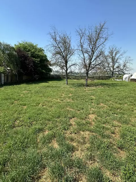 hall, Lindsay, CA 93247 photo 10