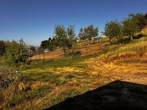 Exterior - 30723 Hamilton Dr, Exeter, CA 93221 photo 11 of 16